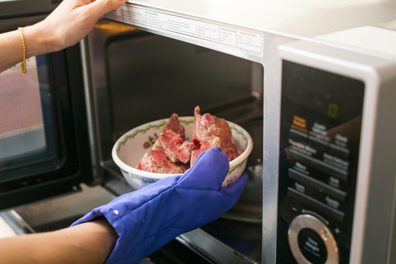 The Quickest Way To Defrost Meat