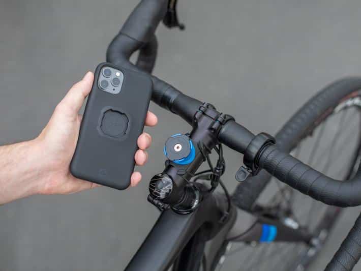 How To Carry Your Phone While Cycling - Bad Cyclist