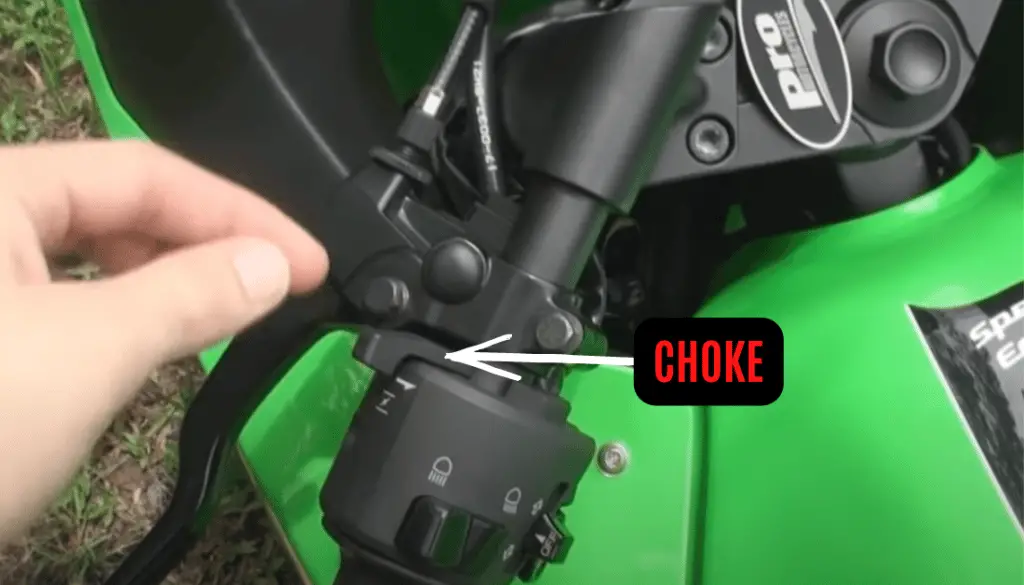 What Does A Choke Do On A Motorcycle? (Fix Your Cold Starting Problems!) »  Superbike Newbie