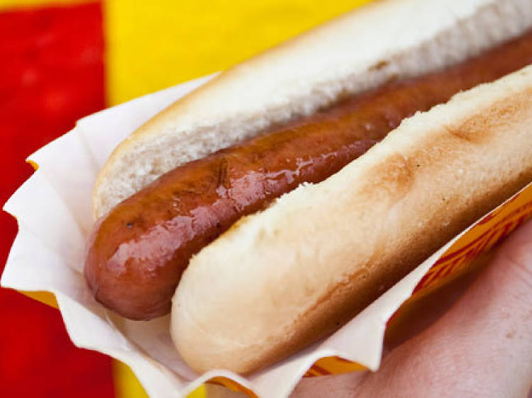 21 Best Hot Dogs In Nyc You Can'T Miss This