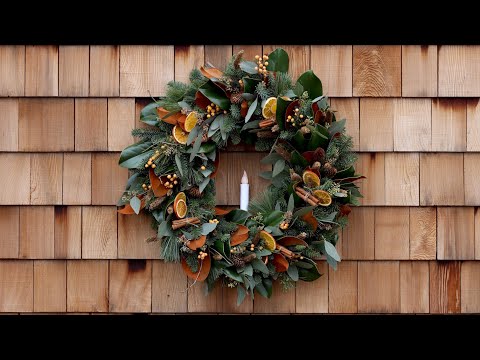 Creating a Festive Wreath with Natural Materials! 🌿🕯// Garden Answer